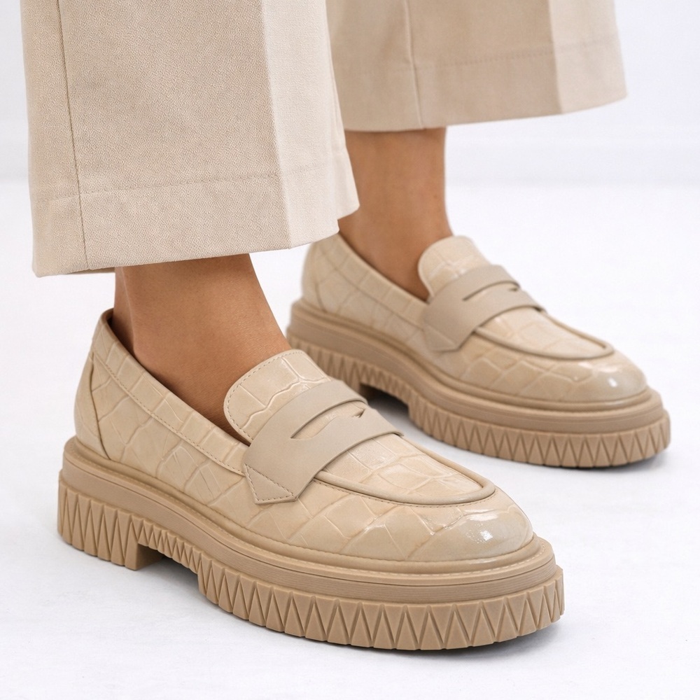 SCHUTZ Viola Croc Embossed Leather Chunky Slip On Loafers Size 8B